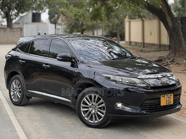 Toyota Harrier 2.0 2014 Black