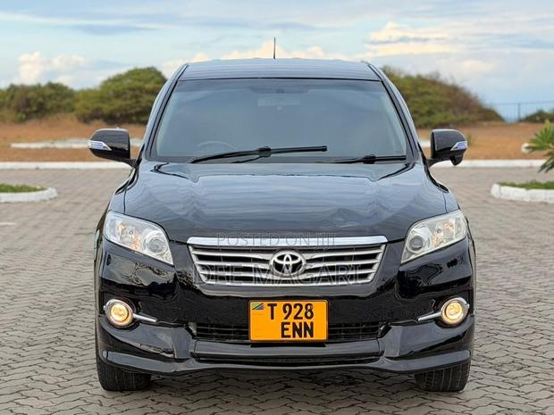 Toyota Vanguard 2010 Black