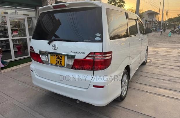 Toyota Alphard 2006 White