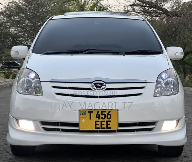 Toyota Corolla Spacio 2004 White
