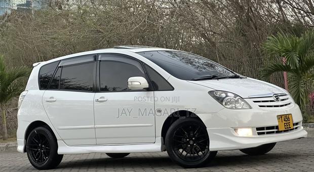 Toyota Corolla Spacio 2004 White