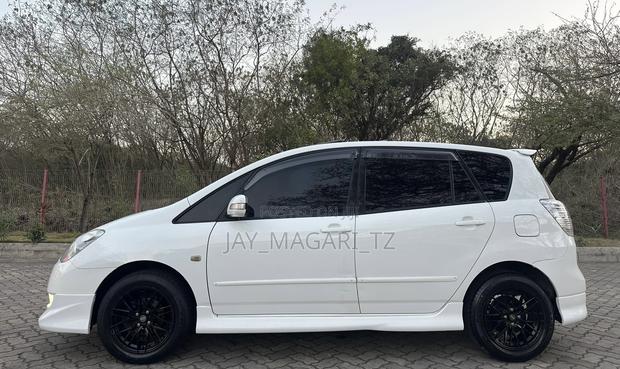 Toyota Corolla Spacio 2004 White