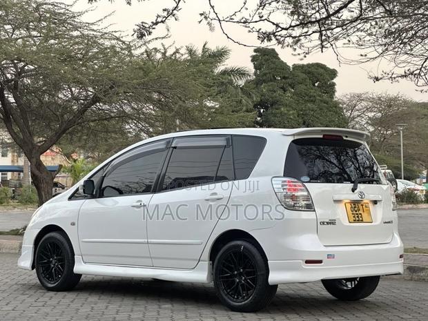 Toyota Corolla Spacio 2004 White