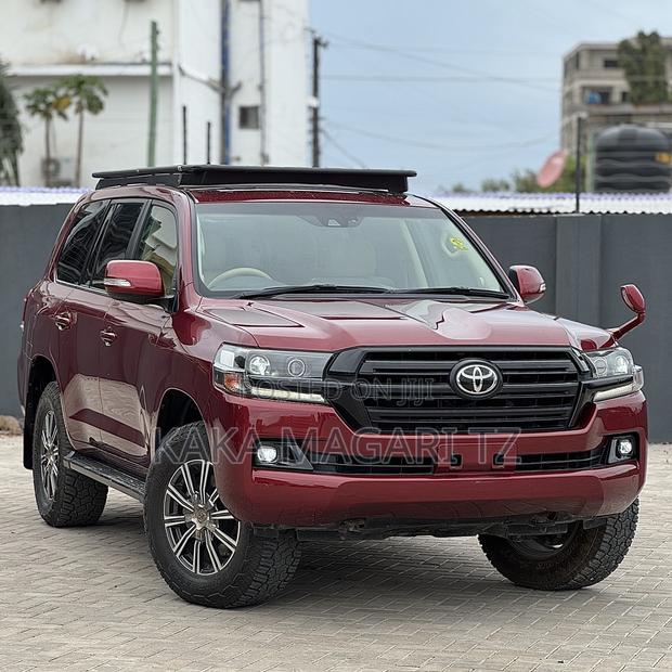 Toyota Land Cruiser 2017 Maroon