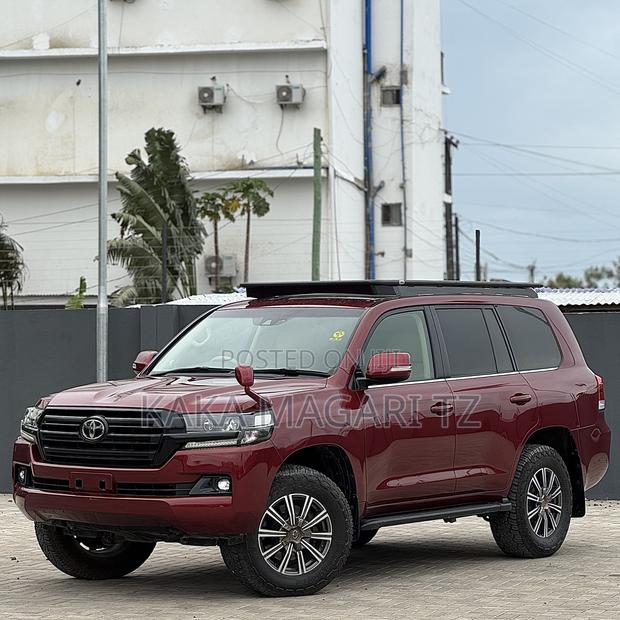 Toyota Land Cruiser 2017 Maroon