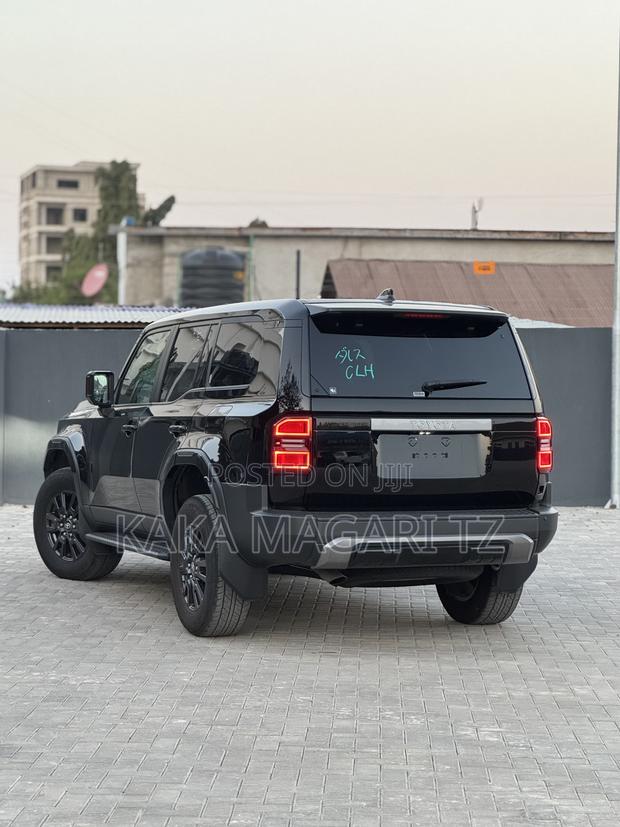New Toyota Land Cruiser Prado 2025 Black