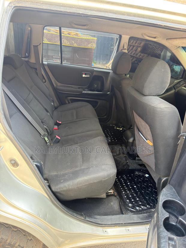 Toyota Kluger 2006 Silver