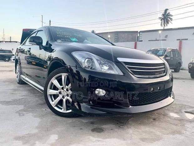 Toyota Crown 2008 Black
