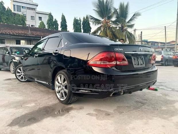Toyota Crown 2008 Black