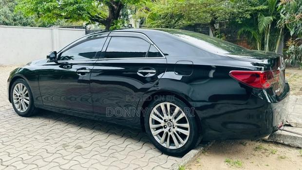 Toyota Mark X 2010 Black