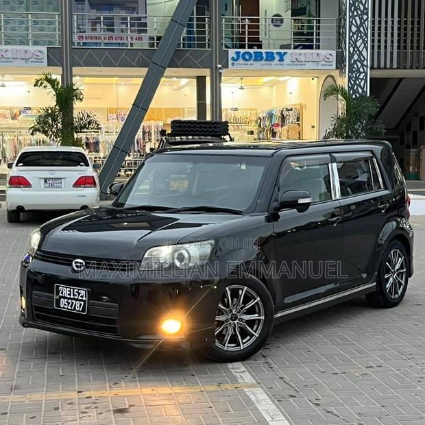 Toyota Corolla Rumion 2010 Black