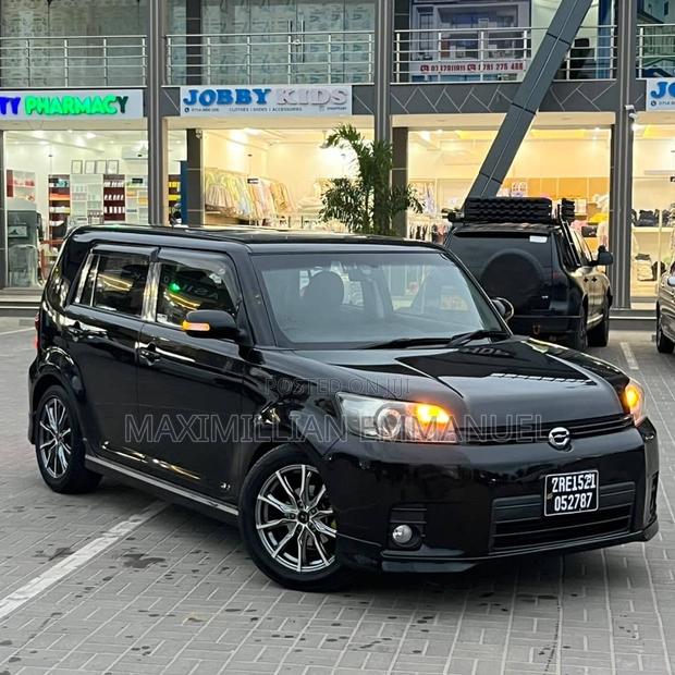 Toyota Corolla Rumion 2010 Black