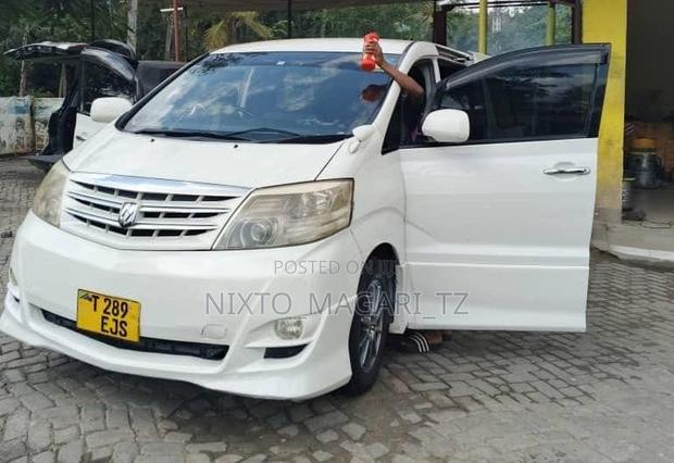 Toyota Alphard 2006 White