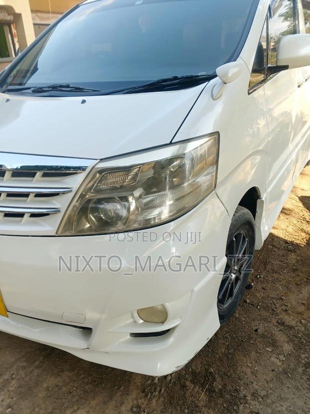 Toyota Alphard 2006 White