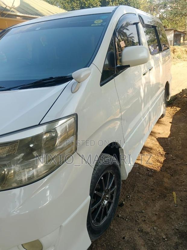 Toyota Alphard 2006 White