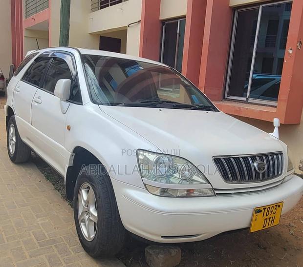Toyota Harrier 2.4 16V 2001 White