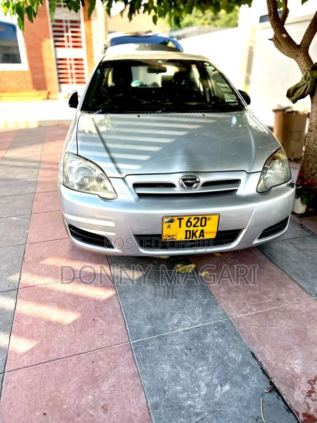 Toyota Corolla RunX 2006 Silver