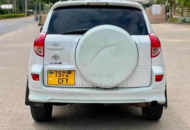 Toyota RAV4 2007 White