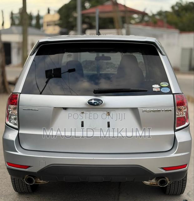 Subaru Forester 2011 Silver