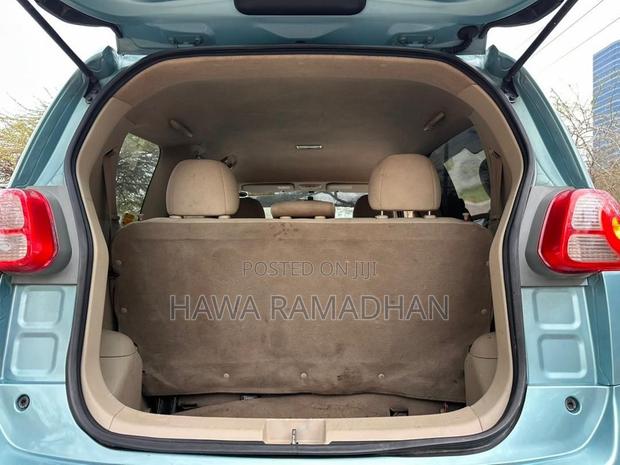 Toyota Porte 2005 Blue