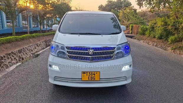 Toyota Alphard 2005 White