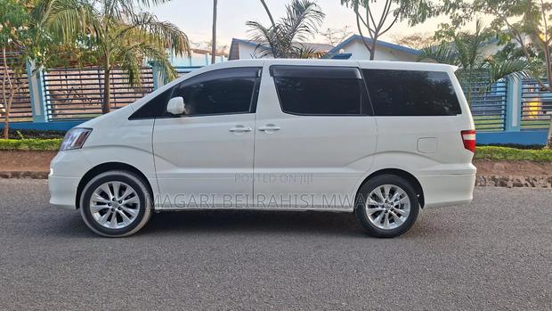 Toyota Alphard 2005 White