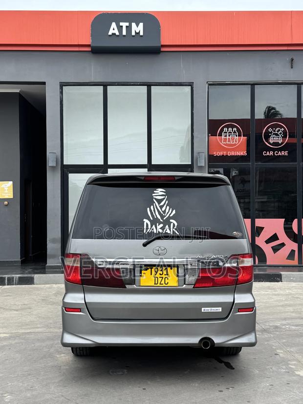 Toyota Alphard 2.4 Petrol FWD 2007 Gray