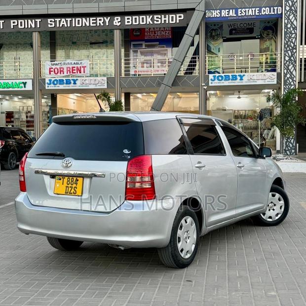 Toyota Wish 2004 Silver