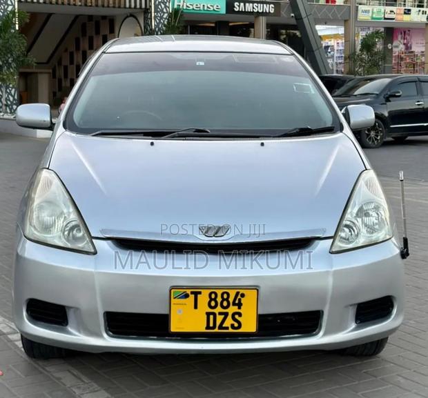 Toyota Wish 2004 Silver