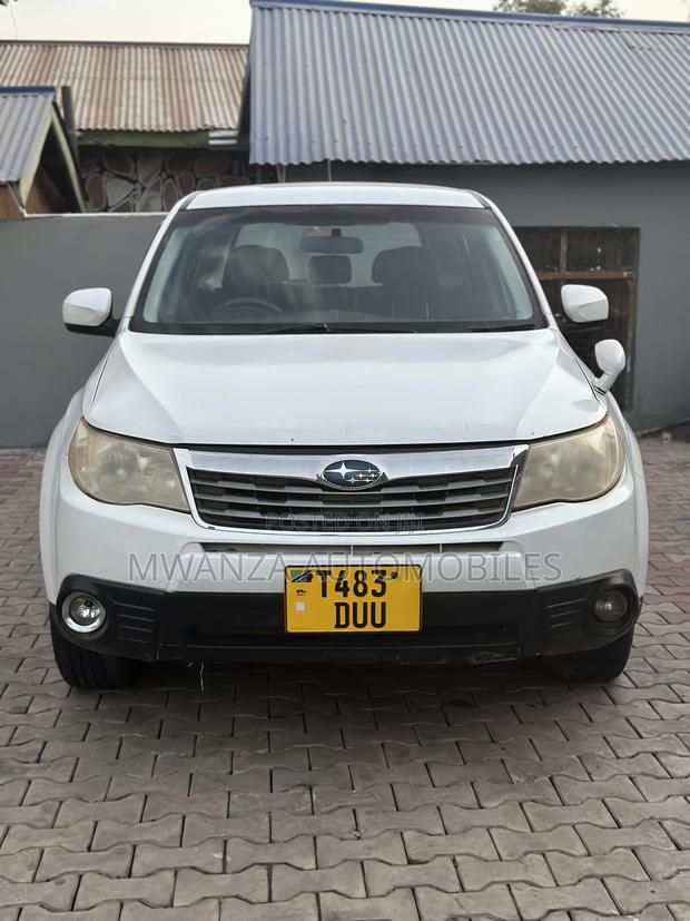 Subaru Forester 2009 White