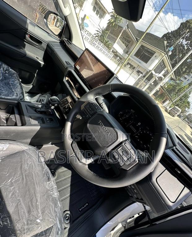 New Toyota Hilux 2026 Pearl