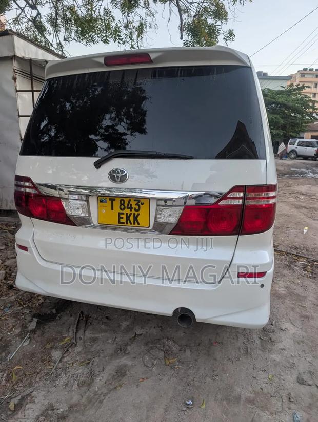 Toyota Alphard 2006 White