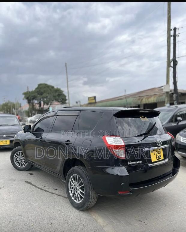 Toyota Vanguard 2007 Black