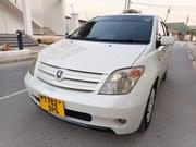 Toyota IST 2005 White for sale