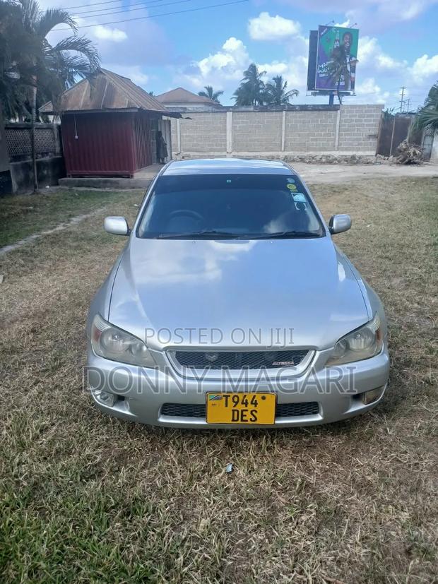 Toyota Altezza 2004 Silver