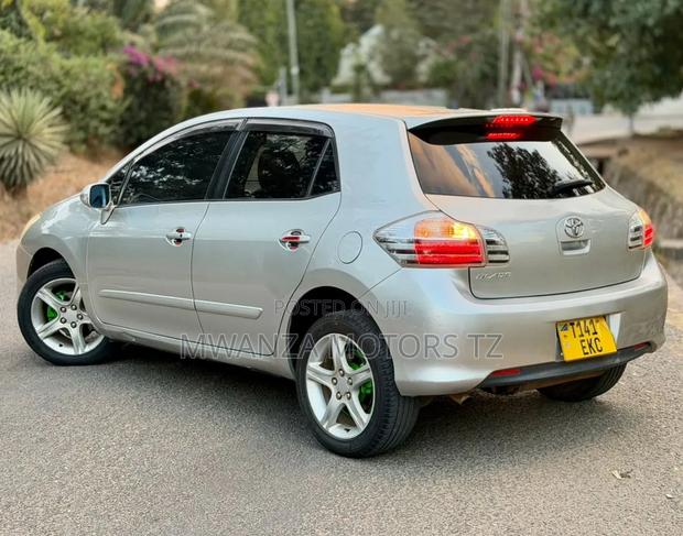 Toyota Blade 2007 Silver