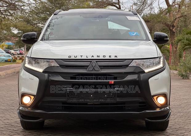 Mitsubishi Outlander 2016 Pearl