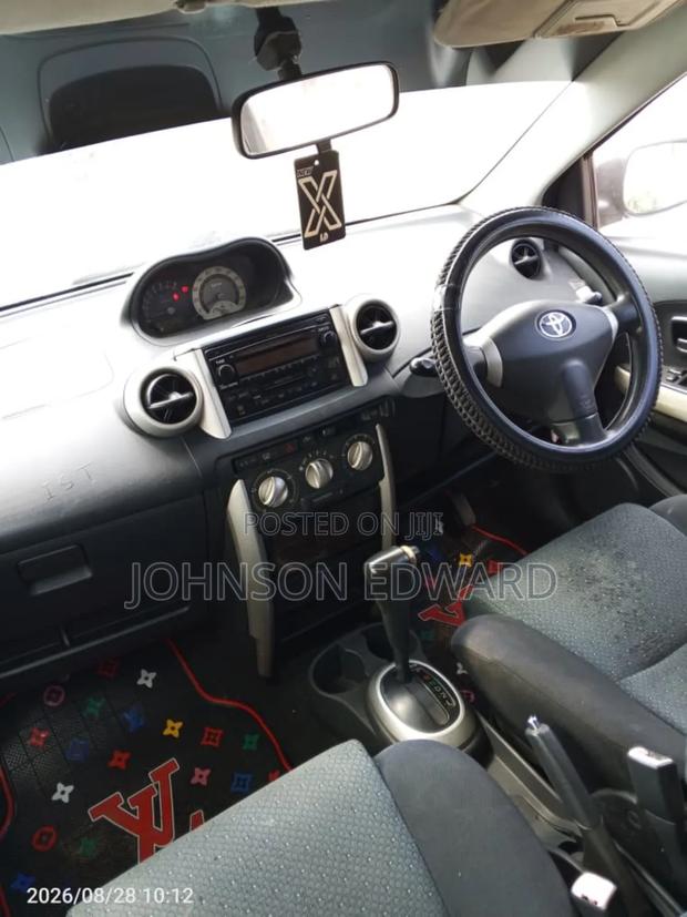 Toyota IST 2005 Black