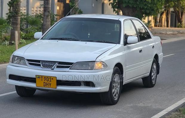Toyota Carina 2001 White