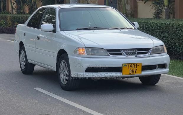 Toyota Carina 2001 White