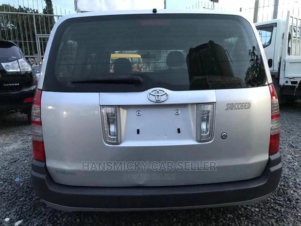 Toyota Succeed 2008 Silver