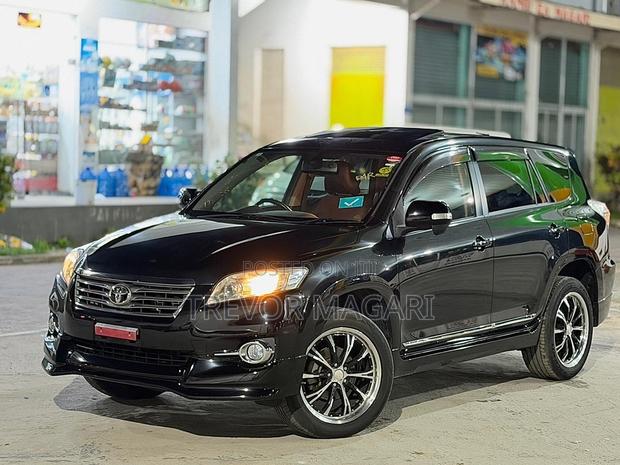 Toyota Vanguard 2010 Black