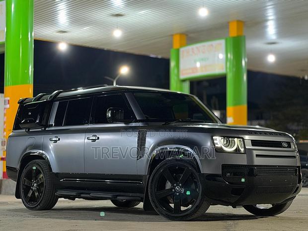 Land Rover Defender 2025 Gray