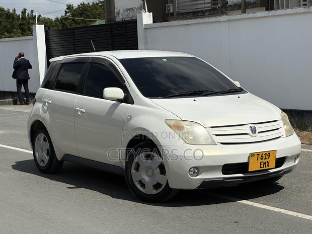 Toyota IST 2003 White