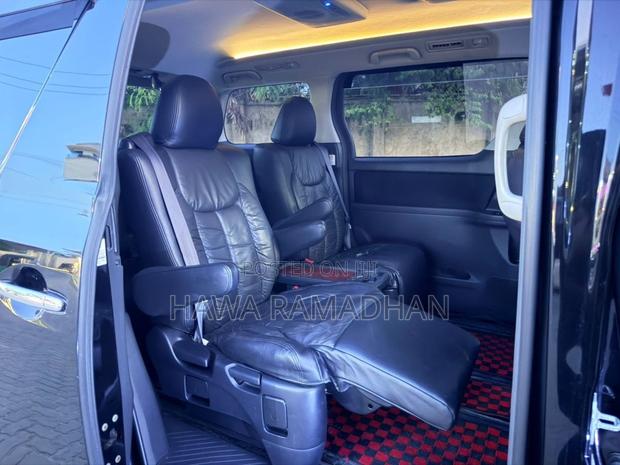 Toyota Vellfire 2011 Black