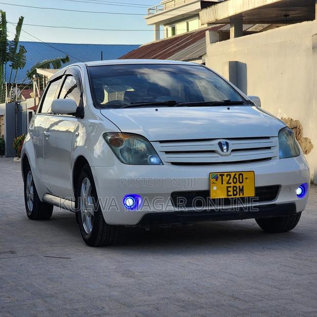Toyota IST 2005 White