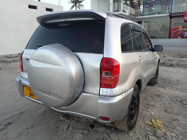 Toyota RAV4 2004 Silver
