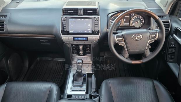 Toyota Land Cruiser Prado 2.8 2020 Black