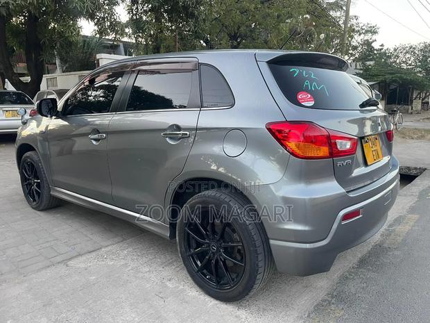 Mitsubishi RVR 2010 Gray