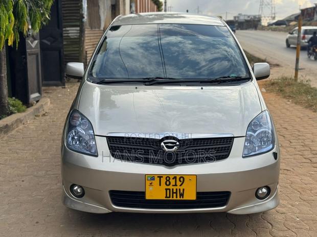 Toyota Corolla Spacio 2004 Silver
